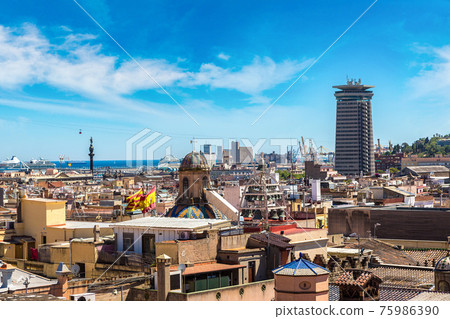 Panoramic view of Barcelona 75986390