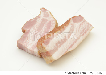 Thick cutting bacon 75987469