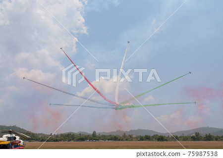 United Arab Emirates Air Force Acrobat Team "Al Fulsan" United Arab Emirates Air Force Acrobat Team "Al Fulsan" 75987538