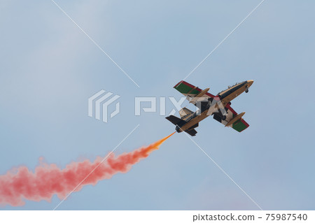 United Arab Emirates Air Force Acrobat Team "Al Fulsan" United Arab Emirates Air Force Acrobat Team "Al Fulsan" 75987540
