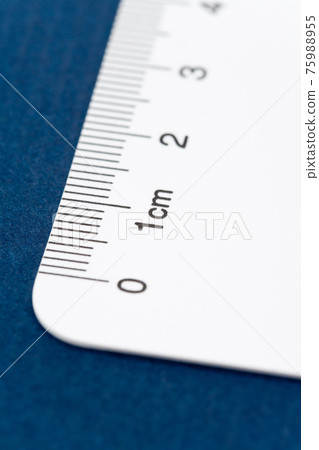 White ruler 75988955