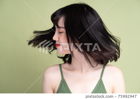 Woman beauty Woman beauty 75992947