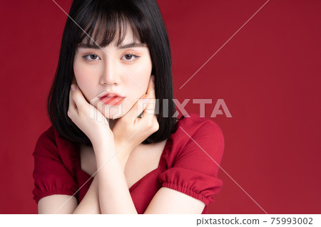 Woman beauty 75993002