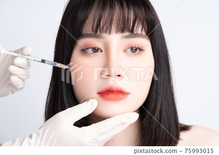 Woman beauty Woman beauty 75993015