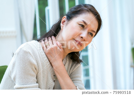 High Mrs. Neck Pain High Mrs. Neck Pain 75993518