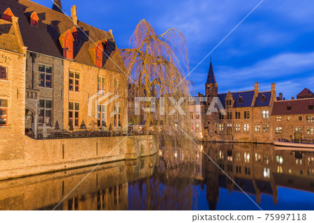 Brugge cityscape - Belgium Brugge cityscape - Belgium 75997118