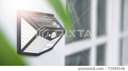 Small solar powered led light with motion sensor Small solar powered led light with motion sensor 75999546