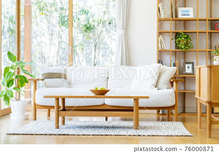 living room	 76000871