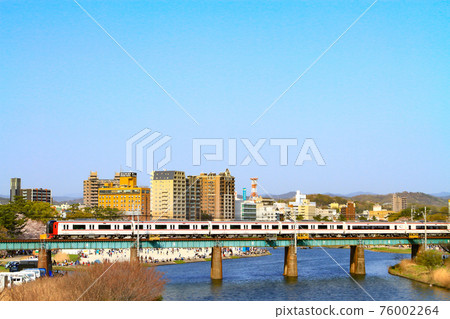 岡崎市容和名鐵列車風景 岡崎市容和名鐵列車風景 76002264