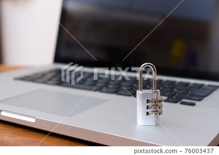 PC 和撥號鍵安全圖像 76003437