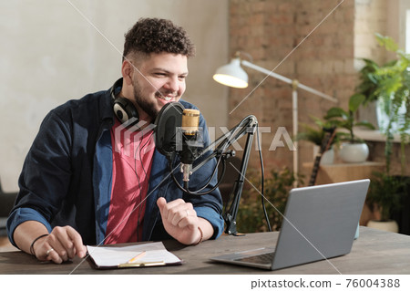 Radio host broadcasting 76004388