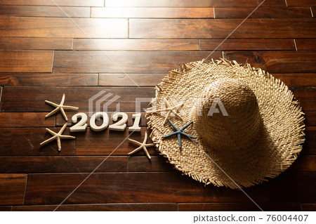 Straw hat and 2021 characters summer image 76004407