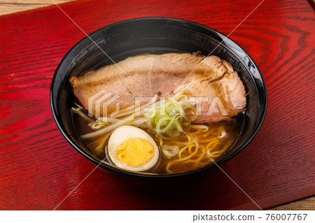 Regular soy sauce ramen Food of soy sauce ramen Japan 76007767