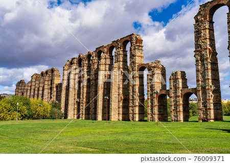 The Acueducto de los Milagros, Miraculous Aqueduct in Merida, Extremadura, Spain 76009371