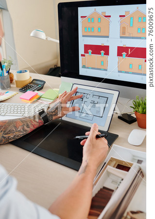 Interior designer with graphic tablet Interior designer with graphic tablet 76009675