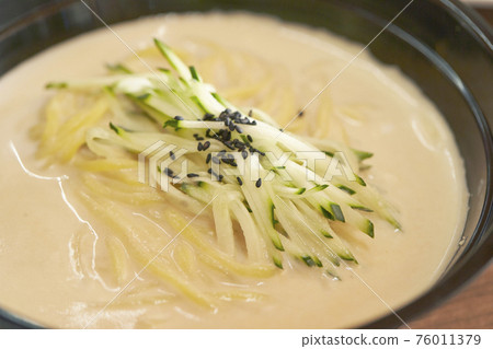 韓國食品 Kong-guksu 冷豆漿湯麵 76011379