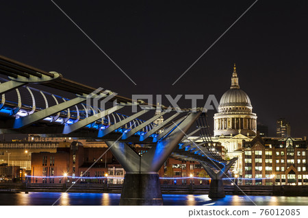 St. Paul Cathedral and Millennium Bridge in London 76012085