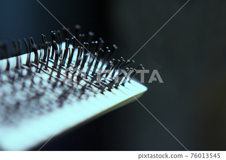 Hair brush with plastic bristles for straightening hair 76013545