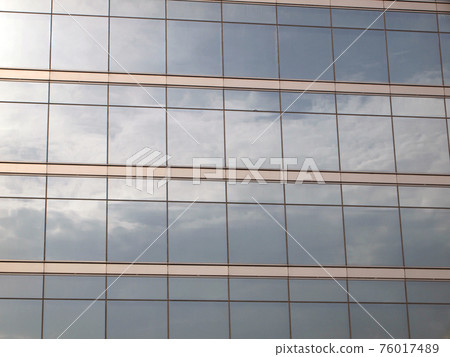 Building of glass 76017489