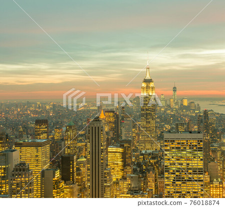 View of New York Manhattan during sunset hours View of New York Manhattan during sunset hours 76018874