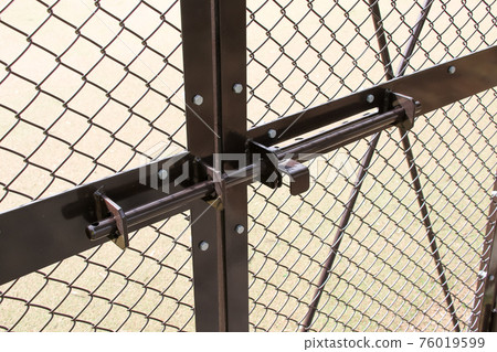 鎖，鏈，線，鑰匙，鑰匙，鐵柵欄，柵欄，鑰匙，鎖，預防犯罪， 76019599