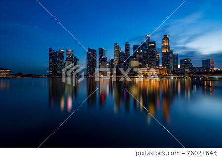[Singapore] Magic Hour Panorama in Marina Bay Area 76021643