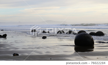 Moeraki Boulders 76022284