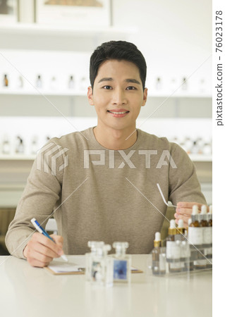 Making perfumes class, DIY concept 062 Making perfumes class, DIY concept 062 76023178