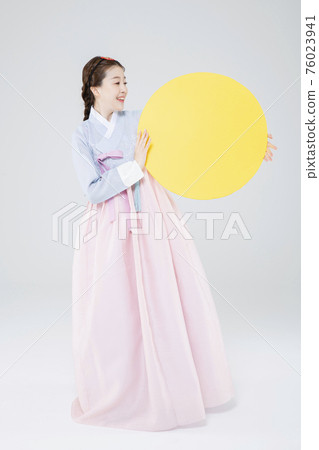 Male and female in Korean traditional clothes Hanbok 123 Male and female in Korean traditional clothes Hanbok 123 76023941