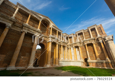 Architectural elements of bath gymnasium complex of Sardis, Turkey 76029314
