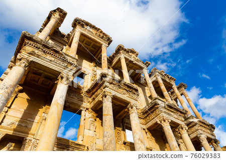 Ruins of Celsius Library in ancient city Ephesus 76029383