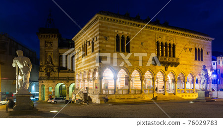 Lighted town hall of Udine on Piazza liberta, Italy Lighted town hall of Udine on Piazza liberta, Italy 76029783