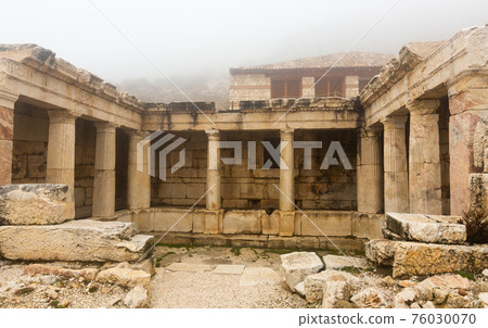 Doric fountain house at archaeological site of Sagalassos, Turkey Doric fountain house at archaeological site of Sagalassos, Turkey 76030070