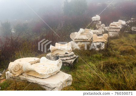 Remained architectural elements at Turkish archaeological site of Sagalassos Remained architectural elements at Turkish archaeological site of Sagalassos 76030071