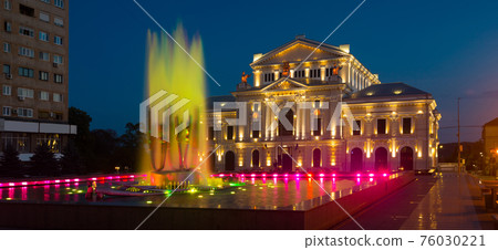 Culture Palace with colored fountain in Drobeta Turnu-Severin Culture Palace with colored fountain in Drobeta Turnu-Severin 76030221