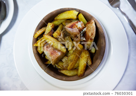 Traditional Georgian meat dish Ojakhuri Traditional Georgian meat dish Ojakhuri 76030301
