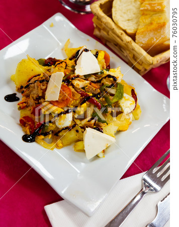 Autumn salad of potatoes, vegetables and fresh cheese Autumn salad of potatoes, vegetables and fresh cheese 76030795