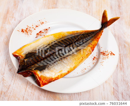 Scomber with smoked paprika Scomber with smoked paprika 76031644