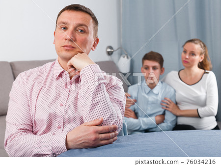 Family members arguing Family members arguing 76034216