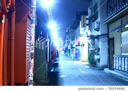 Back of the alley of the night Back of the alley of the night 76034666