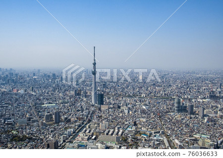 從東京墨田區上空俯瞰天空樹區 從東京墨田區上空俯瞰天空樹區 76036633