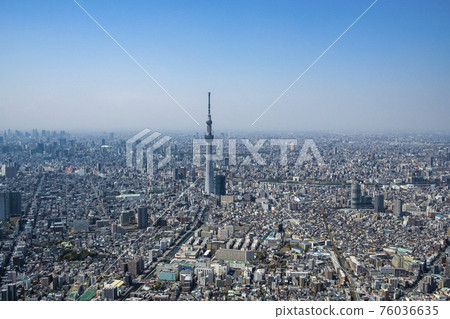 從東京墨田區上空俯瞰天空樹區 從東京墨田區上空俯瞰天空樹區 76036635