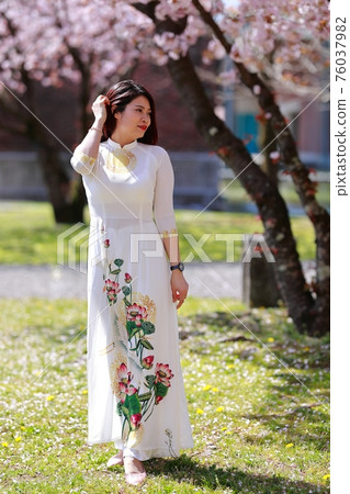 Graduation commemorative photo 76037982
