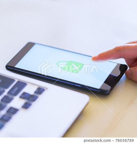 Smartphone authentication lock verify 76038789