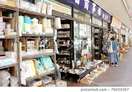 Kappabashi shopping district 76039367