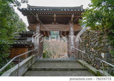 吉峰寺東門（京都市西京區） 76039778