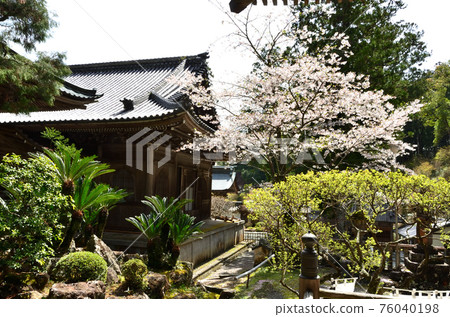 Okuyama Hokoji Temple precincts 76040198