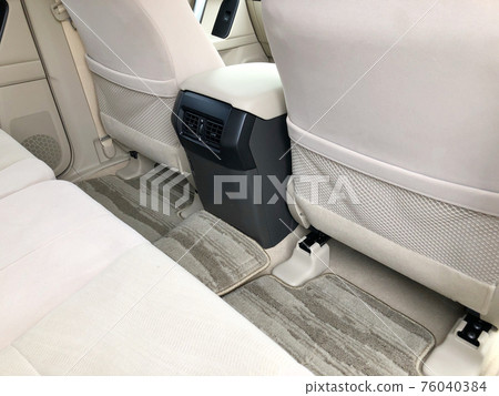 Car image Car image 76040384