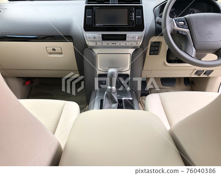 Car image 76040386
