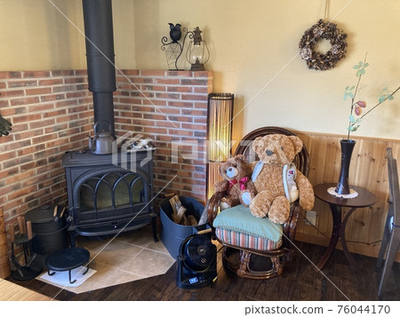 Fireplace and bear healing space Fireplace and bear healing space 76044170